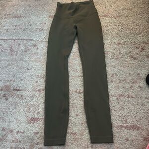 Lululemon wunder train tight 25’ inseam size 2 NWOT
Green/grey color